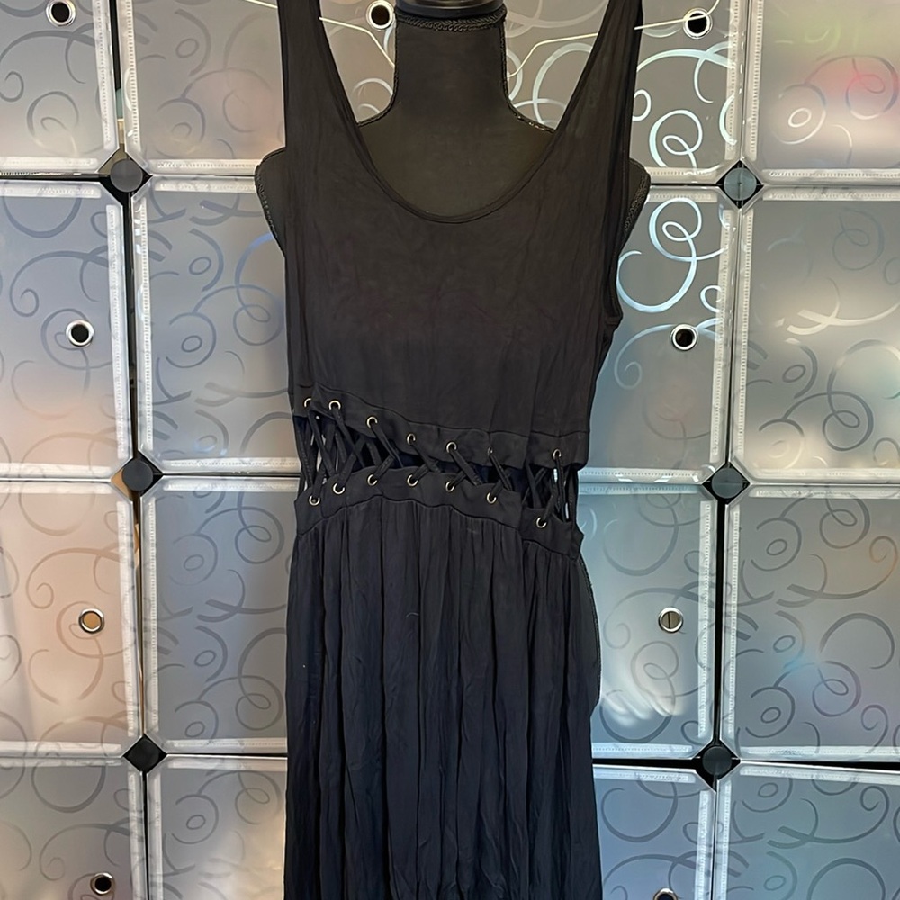 Fire sleeveless dress BNWT in good condition.